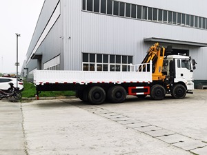 שלדת משאית שאקמן M3000 8*4 במחיר נמוך עם מנוף משומש מסוג XCM-G בעל כושר הרמה של 28 טון למכירה - Product Image 3