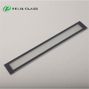 Bande de verre trempé personnalisée avec impression sérigraphique pour éclairage LED mural linéaire - Product Image 4