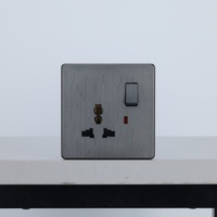 Enchufe de Corriente Multifunción de Plástico con 2 Puertos USB, 2 Tomas de Corriente, Clasificación de 13A/16A/10A, CE para IP21, para Uso Doméstico y Hospitalario