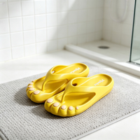 Nouveauté 2026, Meilleures ventes : Tongs souples imperméables en forme de grande patte, à plateforme légère et amortissante, pour salle de bain, douche, plage, piscine et intérieur