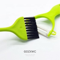 Brosse de cuisine en PBT vert et noir pour teinture capillaire, manche ergonomique, petits articles de cuisine à moins de 5 dollars