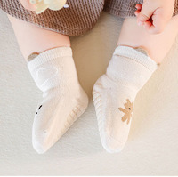 Chaussettes de sol antidérapantes confortables et élastiques pour bébé, avec oreilles mignonnes, en coton sans couture, sûres pour les nouveau-nés