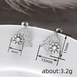 Orecchini a Forma di Fiocco di Neve e Albero di Natale per Donne, Accessori per Orecchie per le Festività Invernali - Product Image 3