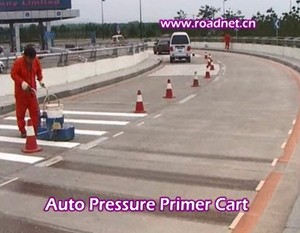 YD18AZ-máquina de pulverización de presión automática para aumentar el adhesivo entre la superficie de la carretera y las líneas - Product Image 5