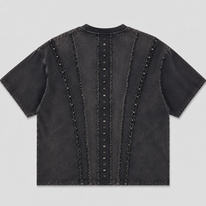 เสื้อยืดทรงบ็อกซี่ฟิตสำหรับผู้ชาย ผ้า 300gsm 100% คอตตอน ล้างสีแบบ Mud Wash ตัดเย็บแบบมีหมุดตกแต่ง สไตล์ Distressed Oversized Streetwear - Product Image 2
