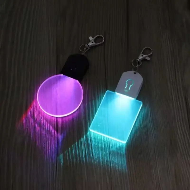 Оптовая продажа, светодиодный акриловый брелок с индивидуальным логотипом, с подсветкой, меняющий цвет, акриловый светодиодный держатель для ключей