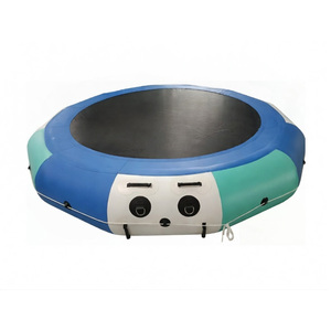 Trampoline aquatique flottant en PVC de qualité marine avec revêtement supérieur réfléchissant le soleil pour <span class=keywords><strong>lac</strong></span> - Vente en gros - Product Image 1