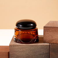 Bouteille en verre de luxe personnalisée en gros, ronde ambrée et carrée noire, pour sérum, lotion, parfum, huile, avec bouchon à bille et pulvérisateur rechargeable