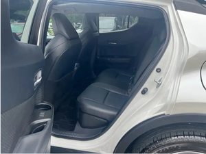 Oferta Especial: <span class=keywords><strong>Toyota</strong></span> <span class=keywords><strong>C</strong></span>-<span class=keywords><strong>HR</strong></span> <span class=keywords><strong>2023</strong></span> 2.0L CVT Edición de Lujo, Matriculado Enero <span class=keywords><strong>2023</strong></span>, Solo 16,000 KM, SUV Compacto de 5 Puertas y 5 Asientos - Product Image 5