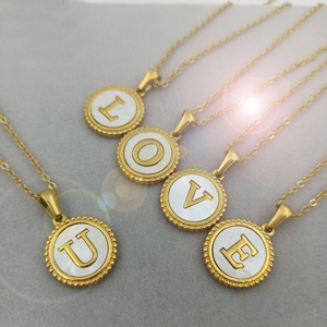 <span class=keywords><strong>Perle</strong></span> Huître <span class=keywords><strong>Nacre</strong></span> Bijoux Plaqué Or En Acier Inoxydable Géométrique 26 <span class=keywords><strong>Lettre</strong></span> Pendentif Collier A-Z Alphabet CZ Shell Charme Collier - Product Image 5
