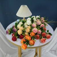 Rose artificielle en soie à tige unique, décoration commerciale de luxe léger ; Nouvelles compositions florales de style pastoral pour la maison