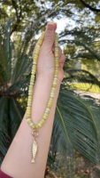 Collier ras de cou en perles d'eau douce de haute qualité, bijoux délicats et raffinés, avec étoile de mer dorée, bijoux faits à la main de haute qualité pour maman, sœur