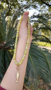 Collar de Perlas de Agua Dulce de Alta Gama con Estrella de Mar Dorada, Joyería Hecha a Mano de Alta Calidad para Mamá o Hermana - Product Image 5