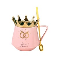 Tasse à café en céramique de luxe en porcelaine avec couvercle et cuillère pour le thé de l'après-midi en couple