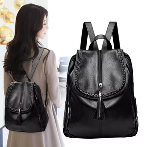 Mochila de cuero negra de moda con borlas y logotipo personalizado, nueva, barata, al por mayor, para mujer, para la universidad o la escuela - Product Image 1