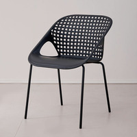 Chaise de salle à manger en plastique empilable moderne, écologique et durable, chaise de restaurant de luxe contemporaine empilable pour l'extérieur