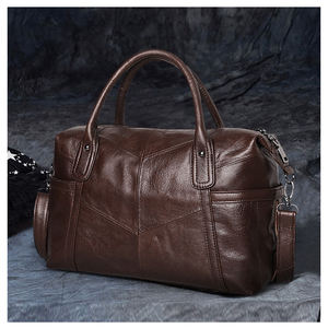 <span class=keywords><strong>Sac</strong></span> à bandoulière pour <span class=keywords><strong>femme</strong></span> en cuir véritable vintage de créateur, grande capacité, multi-poches, avec chaîne, fabrication sur mesure - Product Image 3