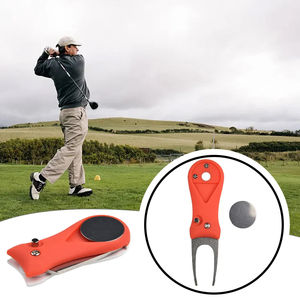 Herramienta de reparación de golf al por mayor con marcador de bola, tenedor de marcaje de campo (pitchfork), accesorios de putting en oferta. - Product Image 6