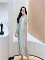 Robes longues décontractées pour femmes OUDINA, haut de gamme, vente en gros, automne, élégantes, col en V, manches longues, à rayures, tricotées, à simple boutonnage