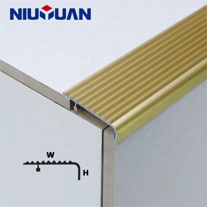 NIUYUAN fabrika tedarikçisi Modern tarzı dekorasyon anodize altın alüminyum merdiven <span class=keywords><strong>Nosing</strong></span> - Product Image 2