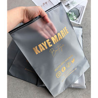 Sacs plastiques refermables mats givrés personnalisés avec votre propre logo, en PE et OPP, pour l'emballage de vêtements et de t-shirts.
