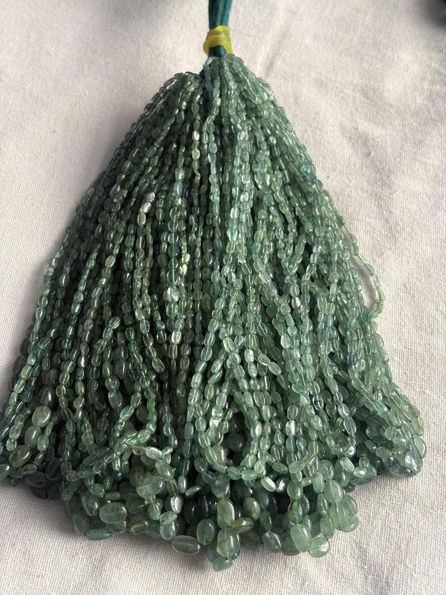 สีเขียว