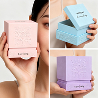 Boîte cadeau rigide écologique pour huiles essentielles et parfums avec couvercle et base en carton blanc rose à finition mate, boîte pour huiles essentielles