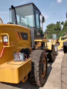 Chargeuse sur pneus Liugong 836/3 tonnes, machine articulée avec godet, en vente à un prix attractif - Product Image 3