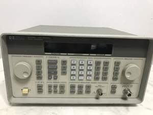 1 Pcs HP 8648D Générateur de signaux RF synthétisés, 9 kHz à 4000 MHz - Product Image 2