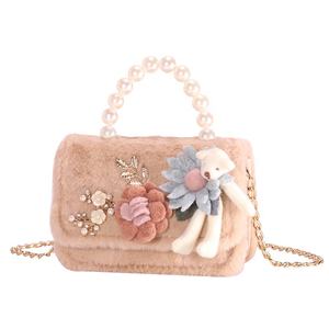 नवीनतम शैली सर्दियों लड़कियों मिनी दूत बैग मोती पोर्टेबल श्रृंखला हैंडबैग भालू प्यारा आलीशान बच्चों के लिए Crossbody बैग - Product Image 5