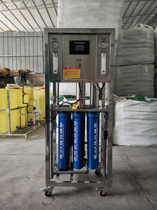 L'équipement de traitement d'eau par osmose inverse de 250 LPH filtre l'eau pour la rendre pure et potable directement. - Product Image 5