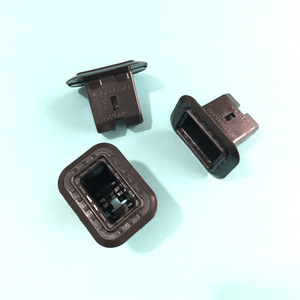 หัวเข็มขัดนิรภัยออดี้ สโกด้า 4B0886373 คลิปพลาสติกสำหรับเบาะหลัง สำหรับรถยนต์โฟล์คสวาเกน กอล์ฟ เจตต้า พาสสาท - Product Image 3