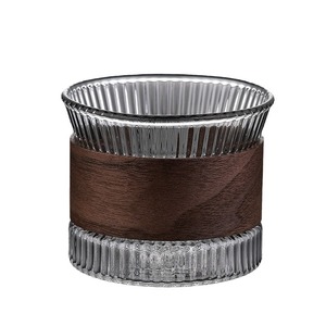 Alta Borosilicato Vidro Whisky Sipping Cup com Anti-Scald Manga De Madeira Ondulações Hot Tea <span class=keywords><strong>Glass</strong></span> Design Minimalista - Product Image 1
