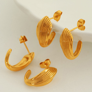 Pendientes de botón con forma de mariposa dorada, forma de C, geométricos, joyería de moda para mujer, regalo - Product Image 2