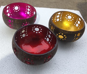 Tazón de coco natural, cuenco de cáscara de coco hecho a mano ecológico, portavelas tallado decorativo con acabado de laca colorida - Product Image 1