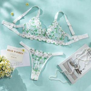 Nieuwste Hete Verkoop Europese Amerikaanse Zware Industrie Bloemenborduurwerk Sexy Ademende 2-delige Dunne Bh Set Mesh Love Ondergoed - Product Image 6