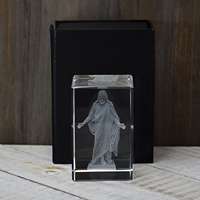 Cube en cristal sculpté en 3D personnalisé en usine, cadeaux de vacances, cadeaux de remise de diplôme, cadeaux avec logo personnalisé, cube en cristal de luxe de style ancien