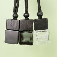 Diffuseurs de parfum pour voiture personnalisés, flacons en verre transparents ou noirs de 8 ml et 10 ml, avec bouchon en bois noir et corde, pour suspendre dans la voiture