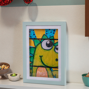 Marco de Madera Natural para Obras de Arte Infantiles A4, Apertura Frontal, Capacidad para 100 Obras, Ideal para Dibujos y Obras de Arte de Niños - Product Image 1