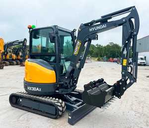Mini-excavatrice Hyundai HX30AZ d'occasion, 3 tonnes, boîte de vitesses adaptée, moteur Liyuan, pompe, moteur haute efficacité, brise-roche, certifiée CE - Product Image 2
