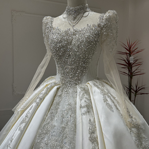 Robe de mariée moderne et luxueuse en satin Xx02 avec des embellissements étincelants, broderie en dentelle, traîne chapelle, robe de mariée pour - Product Image 6