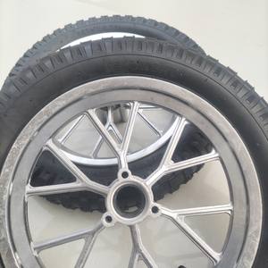 Mini moto tout-terrain Apollo 12x1/2x2.75 Pneus haute performance - Product Image 2