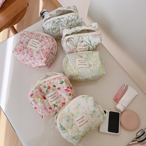 Magnate personalizable moda mujer maquillaje <span class=keywords><strong>flor</strong></span> Floral blanco cremallera barato a granel maquillaje Mini bolsas estuche de belleza y almacenamiento - Product Image 1