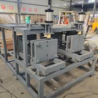 Machine de moulage par extrusion-soufflage directe usine pour la production de contenants cosmétiques creux en PEHD de 100 ml à 1 L