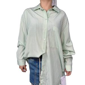 Blusa Casual de Mujer con Estilo Bohemio, Bordado, Pedrería, Cuello en V, Borlas y Mangas Largas - Product Image 1