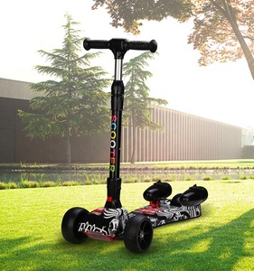 Trottinette chinoise à 3 roues pour enfants, pliable, avec fonction de pulvérisation et lumière fumigène - Product Image 5