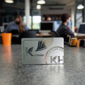 Vente en gros usine : Carte magnétique PVC Boye CR80, impression numérique personnalisée, carte de club en plastique, estampage à chaud, gaufrage, pelliculage - Product Image 2