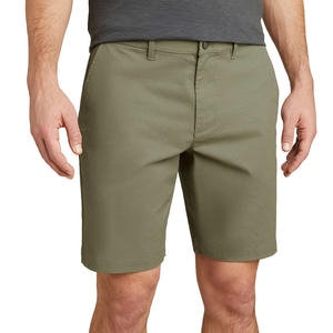 Pantalones cortos chinos versátiles e informales para hombre con tecnología antiarrugas, resistencia a las manchas y aptos para usar durante todo el año. - Product Image 4
