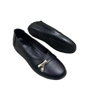 "The New Mother Shoes Zapatos para mujeres <span class=keywords><strong>de</strong></span> mediana edad y ancianas Zapatos planos <span class=keywords><strong>de</strong></span> cuero cómodos al por mayor" - Product Image 1
