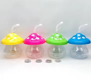 Tapa de Vaso con Forma de Hongo Personalizable, Libre de BPA, Capacidad de 500 ml, Novedad para Fiestas, con Luz LED que Muestra el Flujo de Agua - Product Image 2